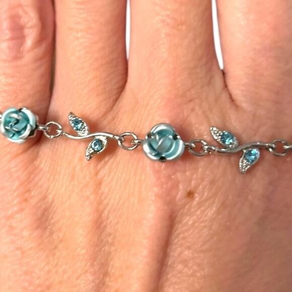 Light Blue Roses and Crystals Dainty Feminine Floral Silver Tone Bracelet - Picture 7 of 8